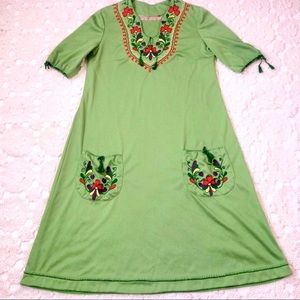 Vintage 1970s Green Embroidered Knit Tunic Dress